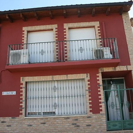 Vivienda Turistica Rural Piskerra Apartamento Carcastillo Habitación foto